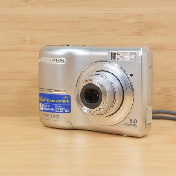 Olympus FE-170 6MP Digital Camera, with 3X Optical Zoom - Picture 4 of 10